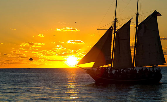 Sunset tour in sail boat